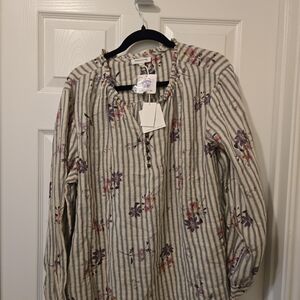 Beachlunchlounge Blue and Cream Floral Blouse